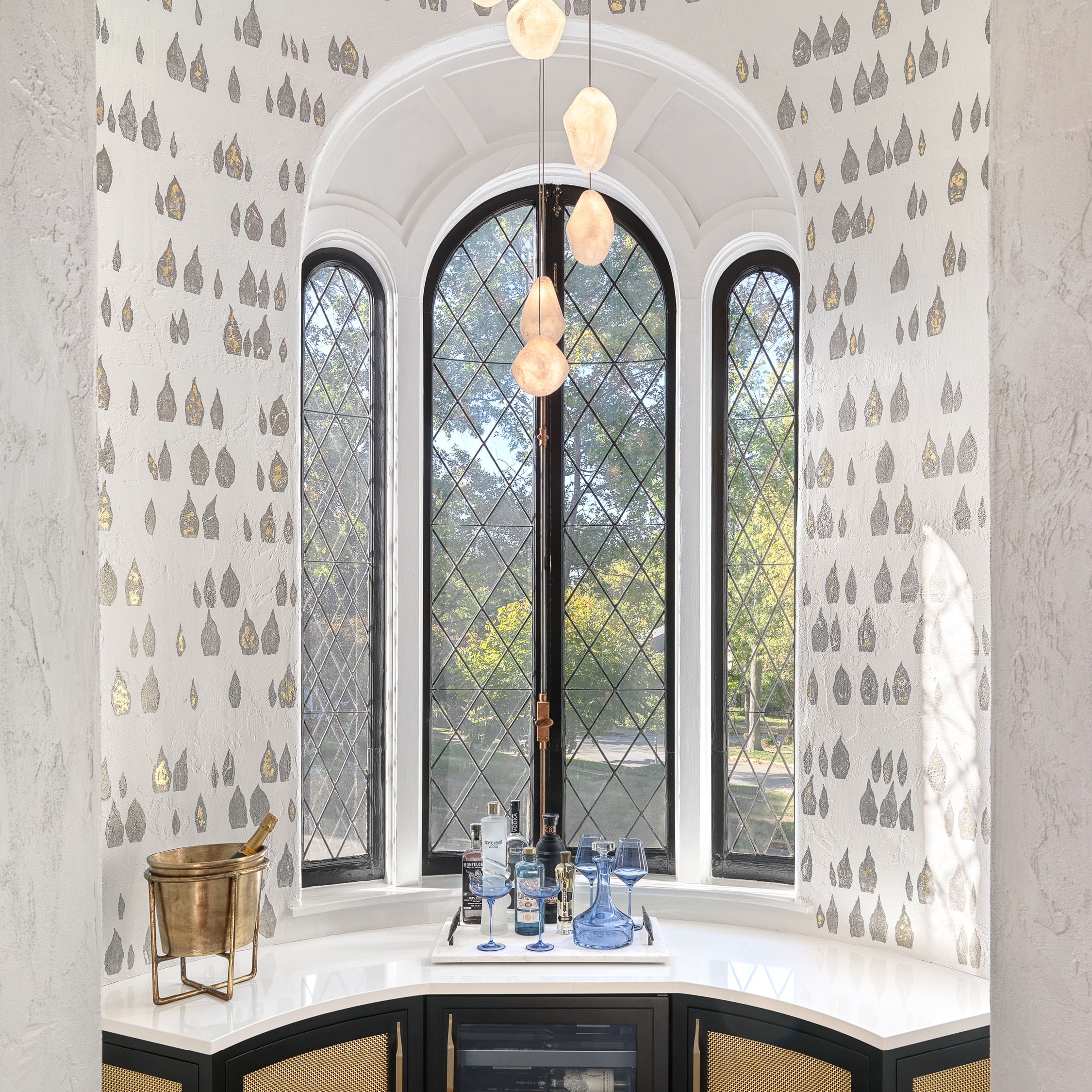 Bold Home Office Design