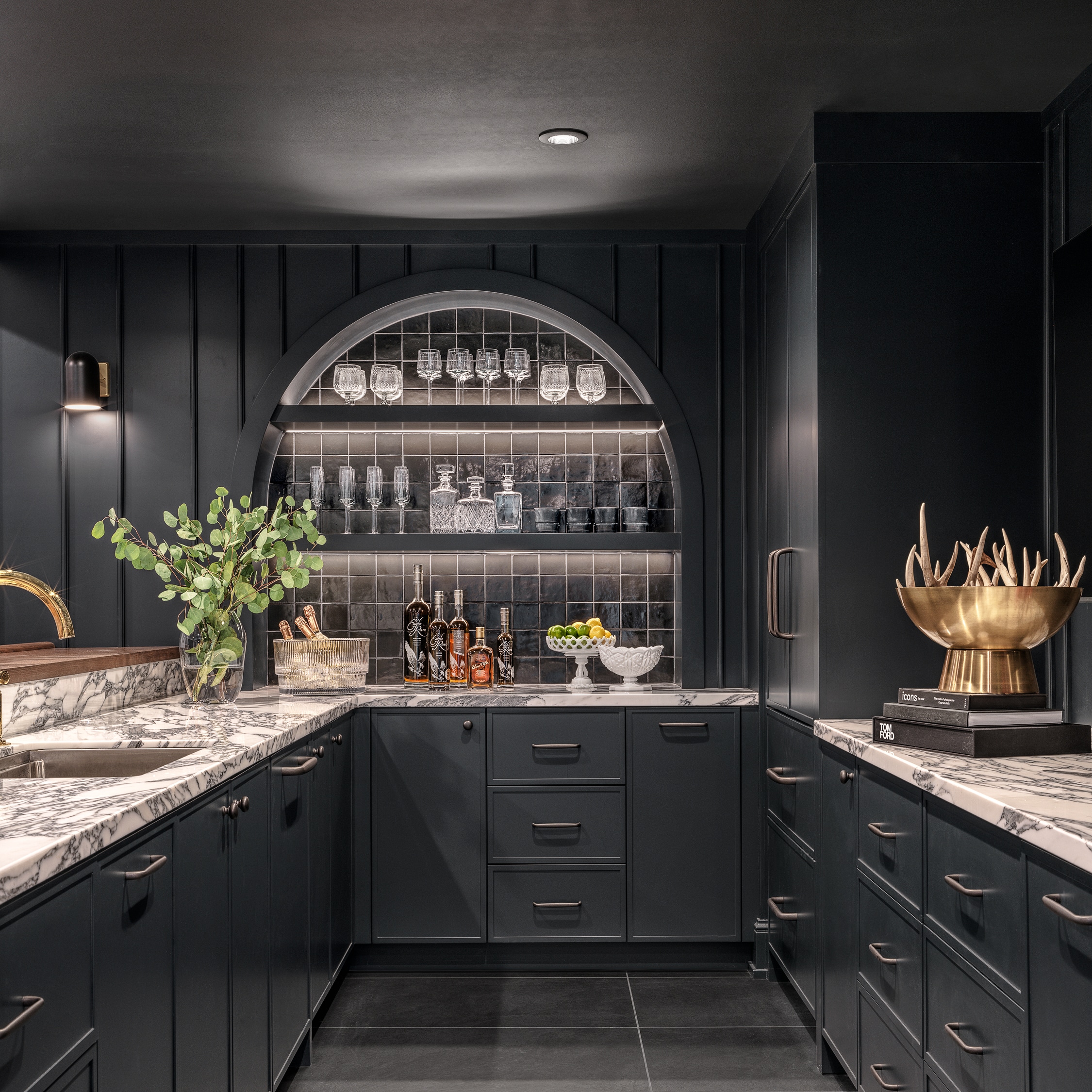 Bold Home Office Design